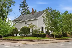 407 Smithfield Ave, Pawtucket, RI 02860 - Photo 2