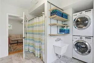 407 Smithfield Ave, Pawtucket, RI 02860 - Photo 18