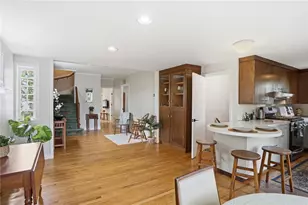 407 Smithfield Ave, Pawtucket, RI 02860 - Photo 4