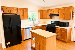 285 St Louis Ave, Woonsocket, RI 02895 - Photo 10