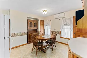82 Owen Ave, Pawtucket, RI 02860 - Photo 8