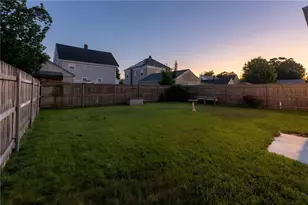82 Owen Ave, Pawtucket, RI 02860 - Photo 34