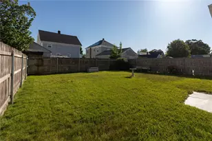 82 Owen Ave, Pawtucket, RI 02860 - Photo 32