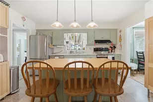 39 W Wrentham Rd, Cumberland, RI 02864 - Photo 6