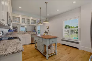 88 Hillside Ave, Tiverton, RI 02878 - Photo 18
