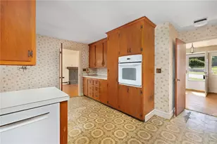 7 Westwood Dr, Portsmouth, RI 02871 - Photo 12