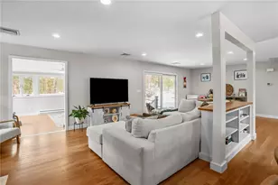 42 Georgiana Dr, Cumberland, RI 02864 - Photo 8
