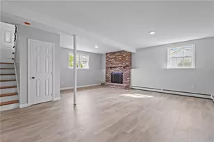236 Dexter St, Portsmouth, RI 02871 - Photo 24