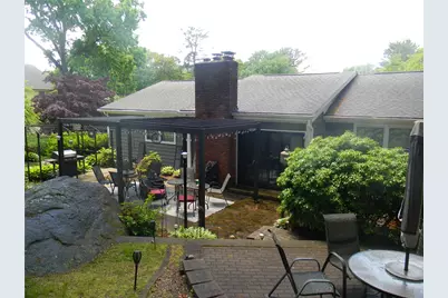90 Quaker Drive, West Warwick, RI 02893 - Photo 8