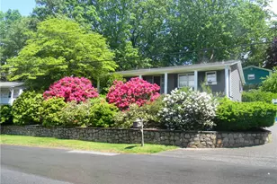 90 Quaker Dr, West Warwick, RI 02893 - Photo 2