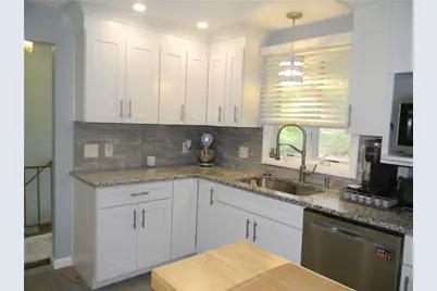 90 Quaker Drive, West Warwick, RI 02893 - Photo 16