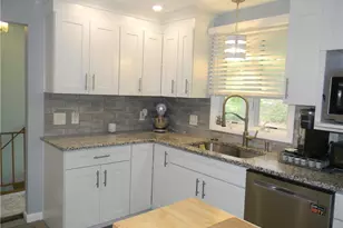90 Quaker Dr, West Warwick, RI 02893 - Photo 16