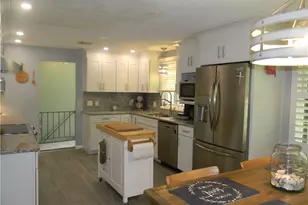 90 Quaker Dr, West Warwick, RI 02893 - Photo 14