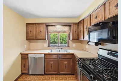 101 Manchester Farm Road, North Providence, RI 02904 - Photo 20