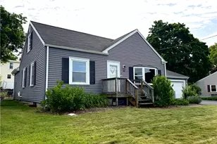 52 Duchess Rd, Cumberland, RI 02864 - Photo 2
