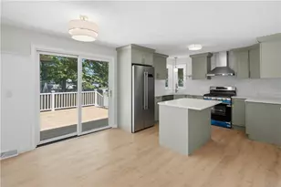 247 Asylum Rd, Warwick, RI 02886 - Photo 8