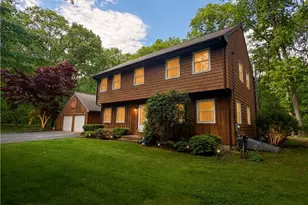 106 Wendy Ln, South Kingstown, RI 02879 - Photo 2