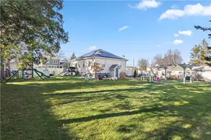 136 Windmill St, Pawtucket, RI 02860 - Photo 20