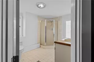 23 Lawndale Dr, Warwick, RI 02818 - Photo 36