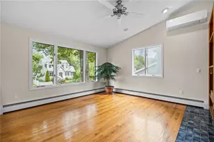23 Lawndale Dr, Warwick, RI 02818 - Photo 10