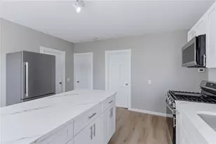 75 Baldwin St, Pawtucket, RI 02860 - Photo 6