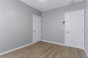 75 Baldwin St, Pawtucket, RI 02860 - Photo 14