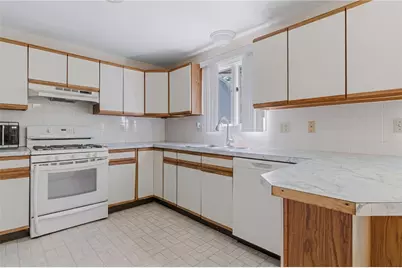 9 Tamarac Drive #D, Smithfield, RI 02828 - Photo 2