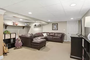 127 Sun Valley Dr, Cumberland, RI 02864 - Photo 22