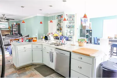 39 Sunrise Avenue, West Warwick, RI 02893 - Photo 6