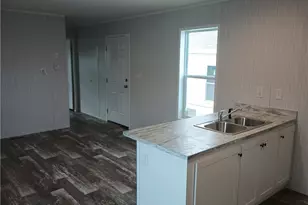 34 Langdon Ave, Pawtucket, RI 02861 - Photo 6