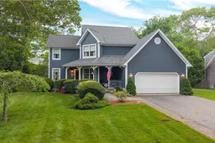 21 Tilbury Dr, Bristol, RI 02809 - Photo 2