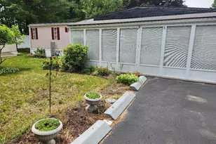 27 Woodward Rd, Lincoln, RI 02865 - Photo 2