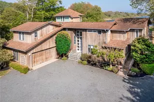 275 Boston Neck Rd, Narragansett, RI 02882 - Photo 1