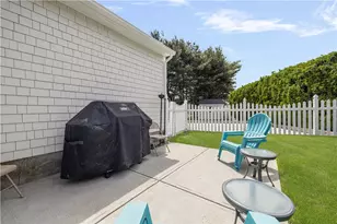 35 Gianna Dr, Cranston, RI 02921 - Photo 32