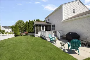 35 Gianna Dr, Cranston, RI 02921 - Photo 4