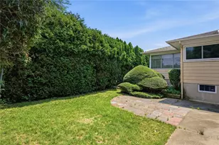 183 Lawn St, Providence, RI 02908 - Photo 4
