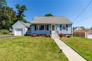 11 Bellevue Dr, Cranston, RI 02920 - Photo 1