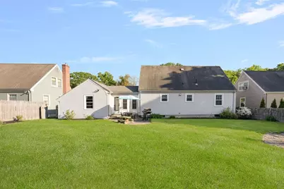 125 Fiske Avenue, Cumberland, RI 02864 - Photo 8