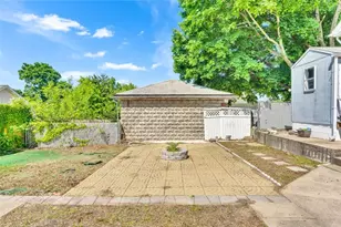 203 Farmington Ave, Cranston, RI 02920 - Photo 28