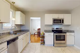 127 3rd Ave, Woonsocket, RI 02895 - Photo 6