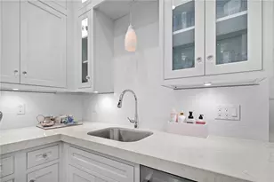 50 School St, Newport, RI 02840 - Photo 14