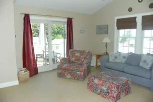 37 Hull St, South Kingstown, RI 02879 - Photo 14