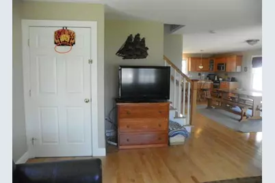 37 Hull Street, South Kingstown, RI 02879 - Photo 6