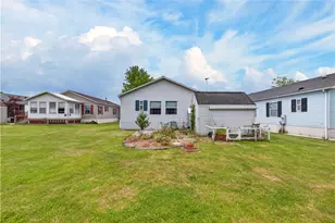 96 Songbird Ln, Tiverton, RI 02878 - Photo 4