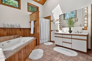 190 Stoney Hollow Rd, Tiverton, RI 02878 - Photo 14