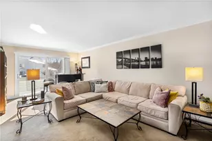 421 Bellevue Ave, Newport, RI 02840 - Photo 10