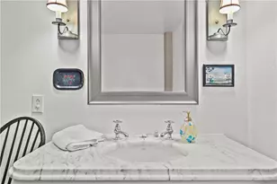11 Cross St, Newport, RI 02840 - Photo 14
