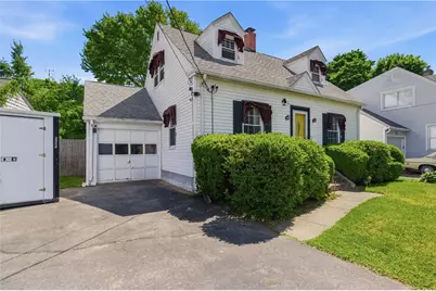 69 Roger Williams Avenue, East Providence, RI 02916 - Photo 2