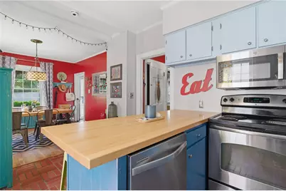 69 Roger Williams Avenue, East Providence, RI 02916 - Photo 12