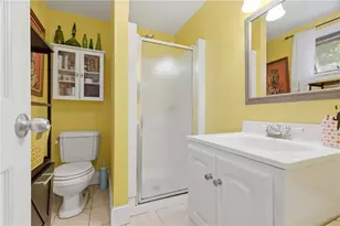 69 Roger Williams Ave, East Providence, RI 02916 - Photo 16